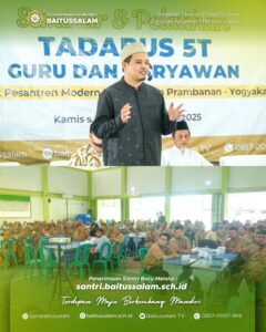 ustaz ustazah serta karyawan karyawati mengikuti Seminar dan Pelatihan Tadarus 5T