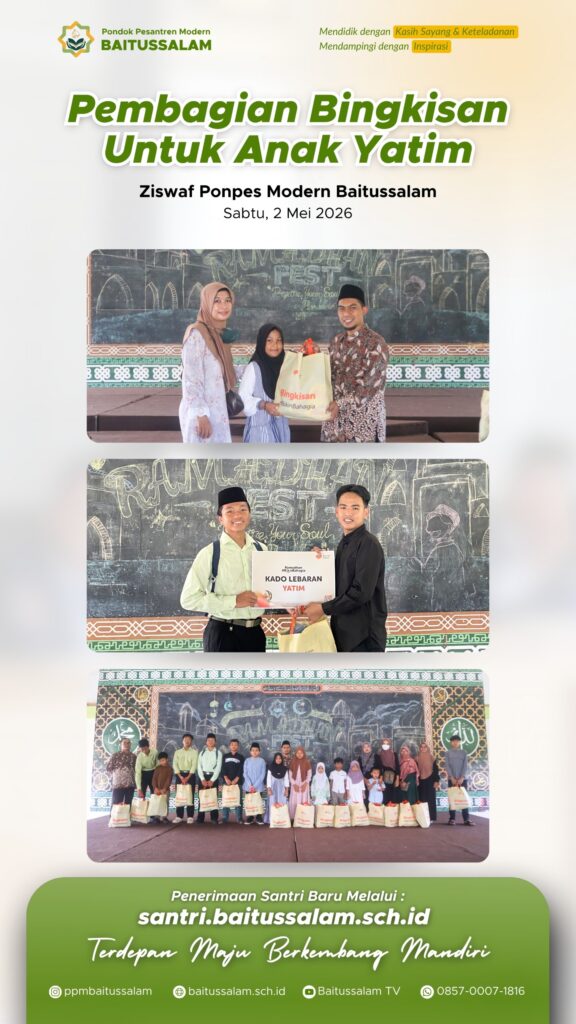 pembagian bingkisan untuk anak yatim